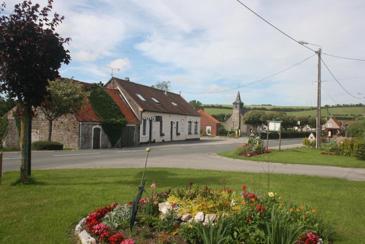 Bed and Breakfast Au Petit Bled Hermelinghen Exterior foto